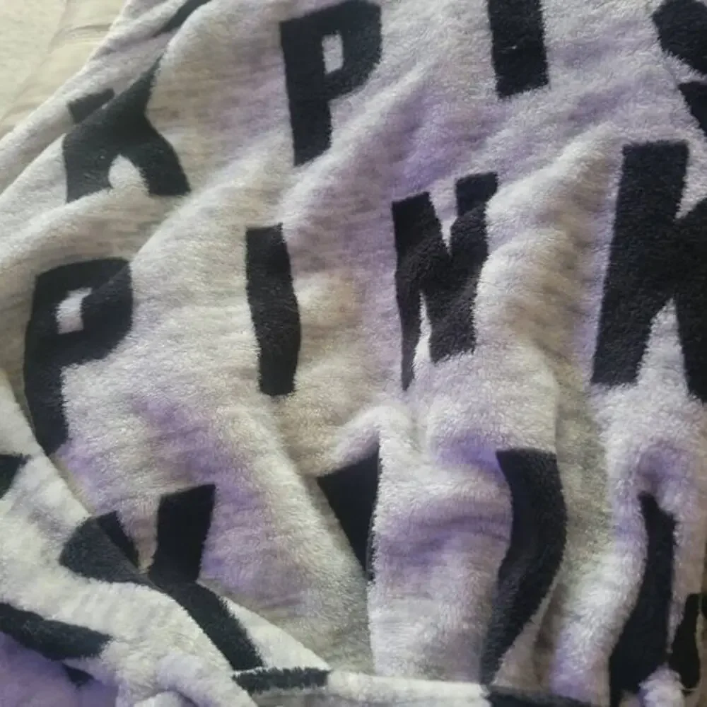 Victoria's Secret Pink Robe‎ Color Grey Size XS/S Soft and comfortable